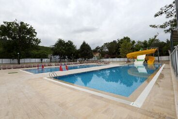 استراحتگاه Rizom Tatil Koyu