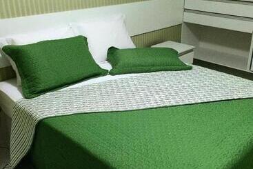 簡易ホテル Pousada Ouriço