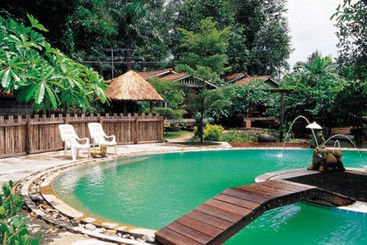 Hotel Aristo Chic Resort And Farm