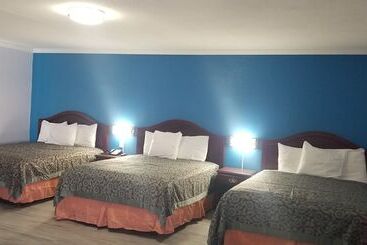 Отель Carrizo Executive Inn