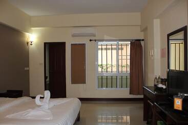 בית מלון כפרי Chivapuri Residence Bangsaen