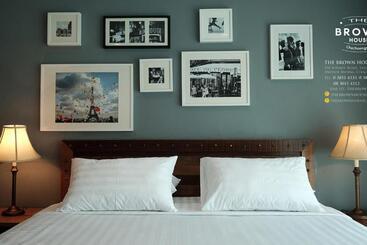 Hotel The Brown House