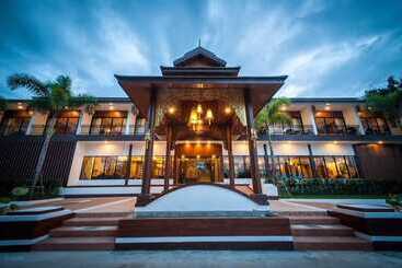 Moon Terrace Resort &