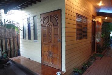 Пансион Ban Mae Arom