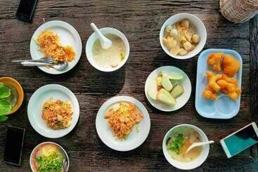 Ruennamyen Resort Amphawa