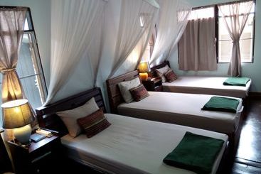 فندق صغير Twin House At Tapae