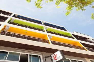 Bedbox Guesthouse & Hostel