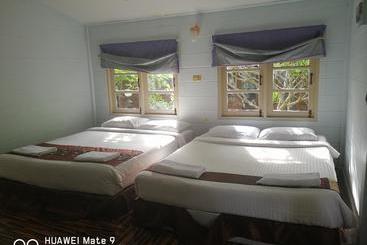 هتل Prachuap Garden View Resort