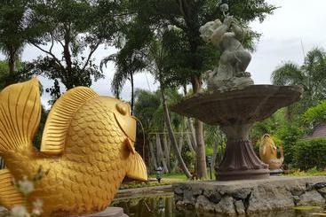هتل Prachuap Garden View Resort