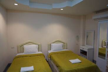 酒店 The Riverfront Place