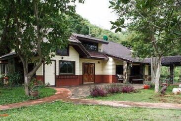 בית מלון כפרי The Secret Cliff Boutique Resort