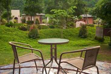 בית מלון כפרי Ville De La Vie