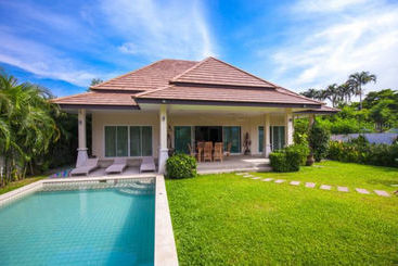 Жильё для туристов Pacotte Villa By G Estate