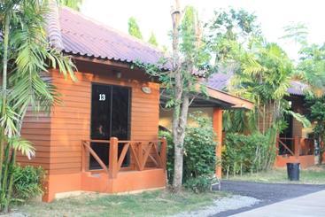 Ban Suan Kulap Keaw Resort