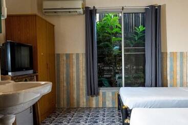 تختخواب و صبحانه Sabina Guesthouse Kamala
