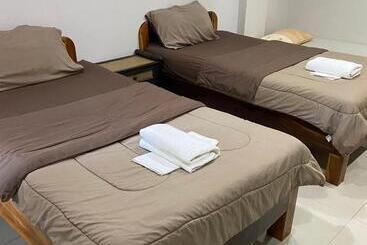 فندق Klang Muang River Home