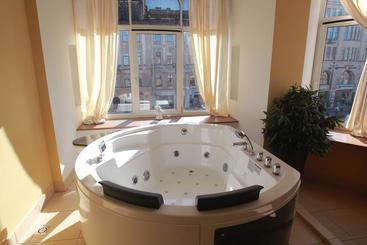 هتل Nevsky House