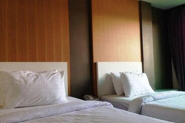 酒店 New Travel Lodge