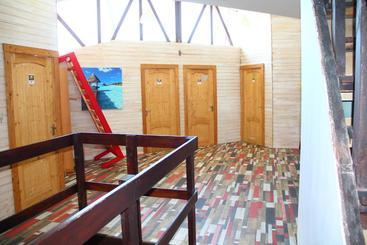 هتل Hostel Papa Na Dache