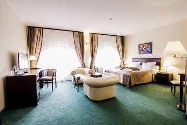 Отель Plaza Boutique