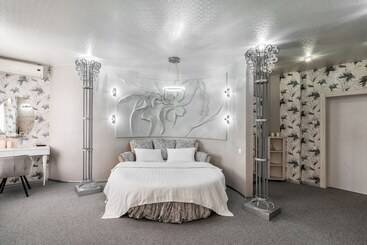 Kamarooms Business Hotel & Spa