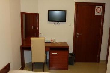 اقامتگاه Guesthouse Villa Inn