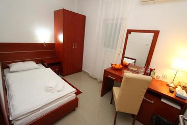 اقامتگاه Guesthouse Villa Inn