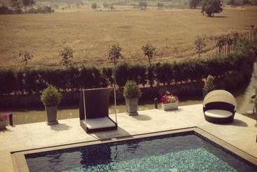 استراحتگاه Sasima Moonlight Villa