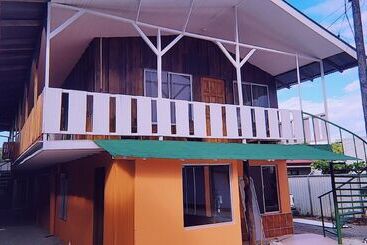 הוסטל Alpha Arenal