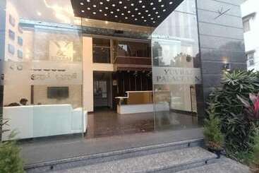 住宿加早餐  Yuvraj Palace Inn