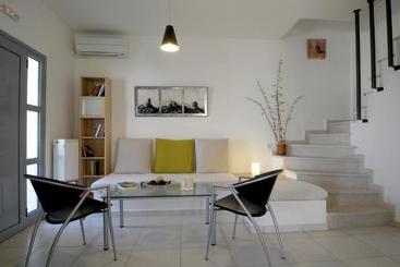هتل Astarte Sea Villas