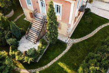 בית מלון כפרי Archontiko Parnassus Dadi