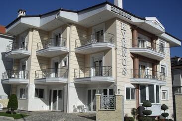 Отель Kyknos De Luxe Suites & Rooms