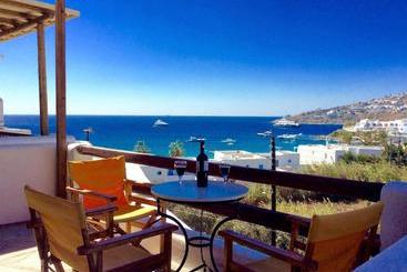 בית מלון כפרי Manos Studios