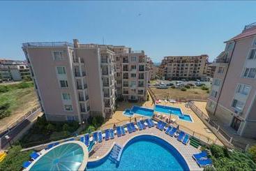 Peshev Family Hotel Vlas