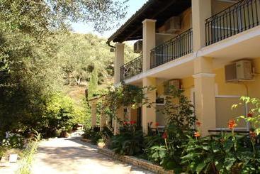 هتل Villa Katerina
