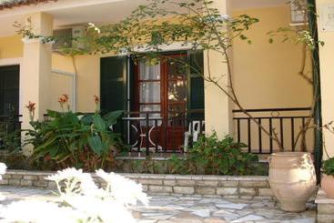 هتل Villa Katerina