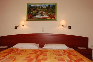 هتل Villa Katerina