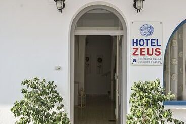 בית מלון כפרי Zeus