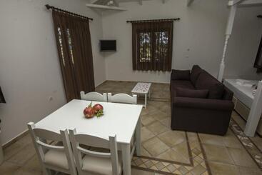 Kolokotronis Hotel & Spa