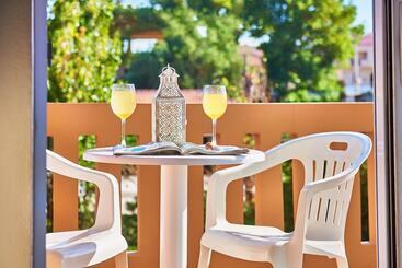 관광객 아파트 Solon Apartments