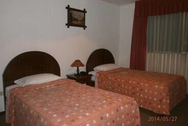 בית מלון כפרי Benavides