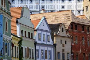 酒店 Castle View Apartments