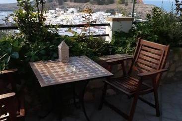هتل Chrysa Studios Lindos