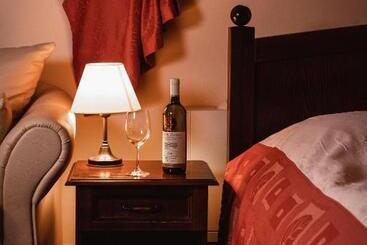 هتل Green Gondola