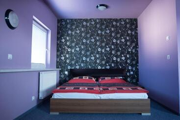 호텔 Manhattan Penzion