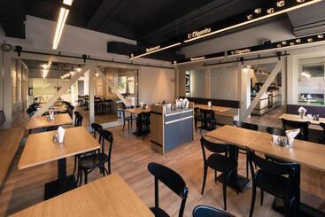 هتل Penzion U Gigantu