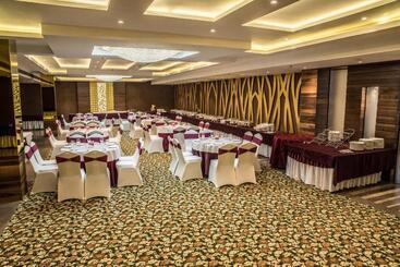 ホテル Regenta Central Amritsar