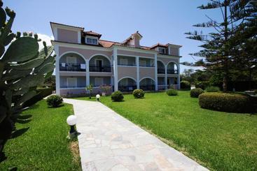 호텔 Yiota Studios & Apartments