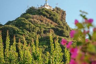 Samian Mare Hotel Suites & Spa